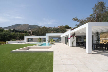 8b82d6344eb680016c28cc04c3e8c1a0 - 1