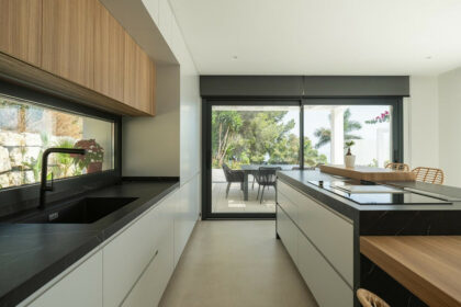 8b82d6344eb680016c28cc04c3e8c1a0 - 13