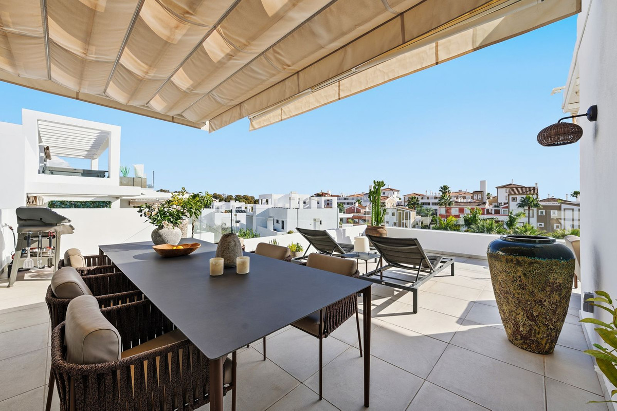 8c32dfa35f9df9a981e852e1478f457a - 22