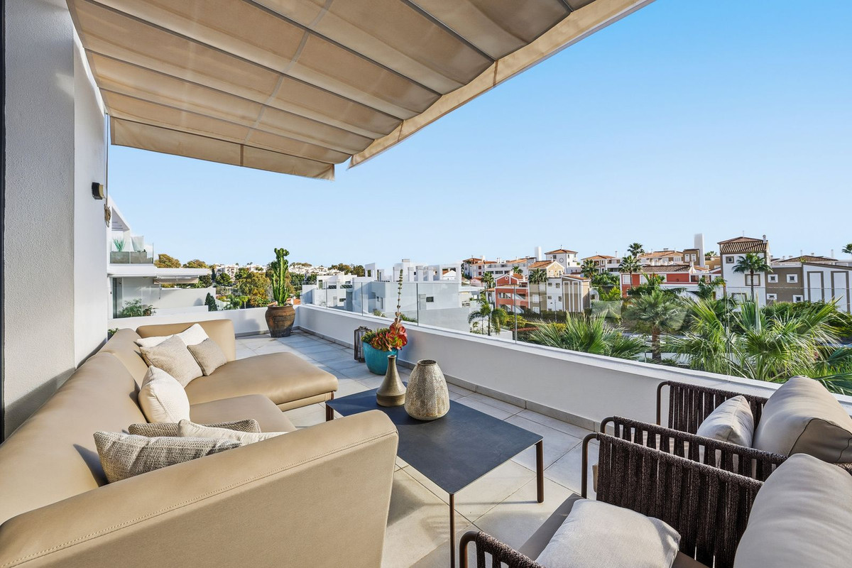 8c32dfa35f9df9a981e852e1478f457a - 24