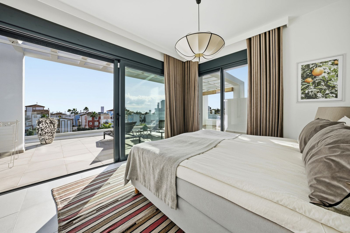 8c32dfa35f9df9a981e852e1478f457a - 26