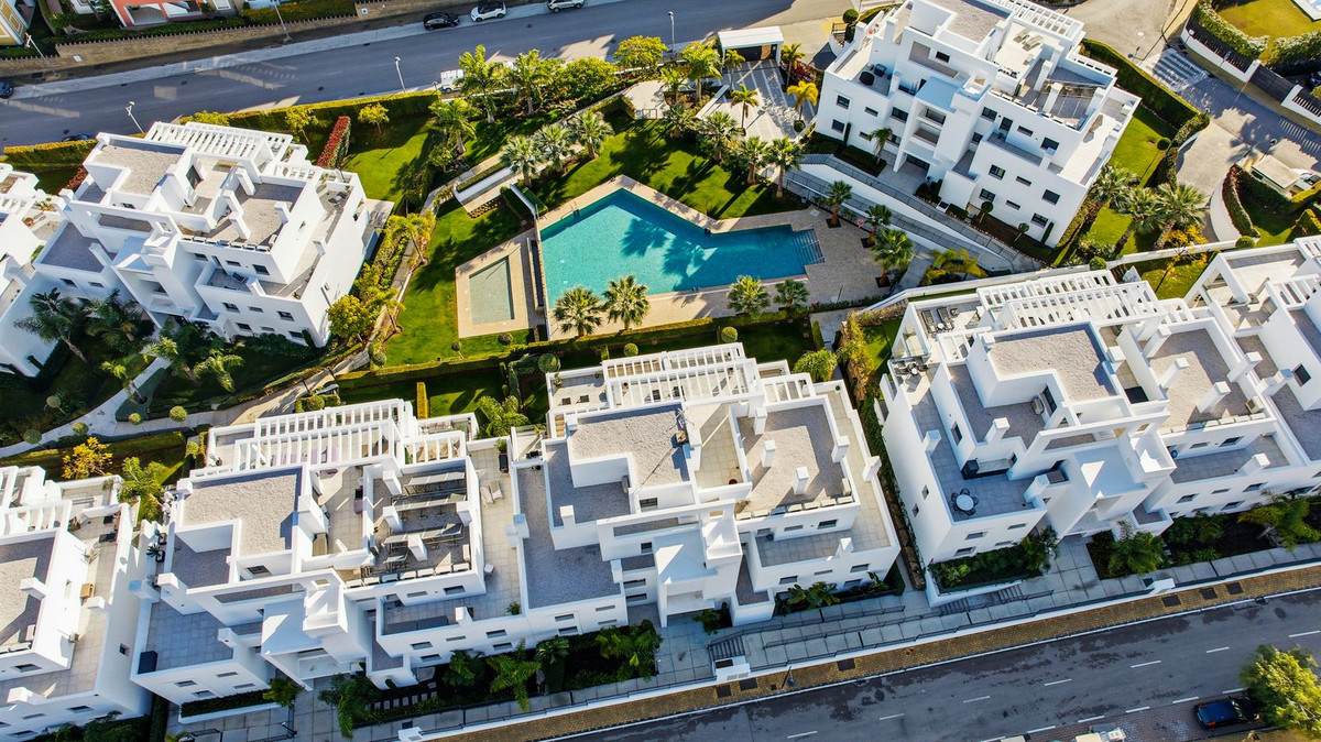 8c32dfa35f9df9a981e852e1478f457a - 44