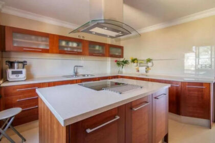 8c53f51c562a7238449c42bce3359a62 - 12