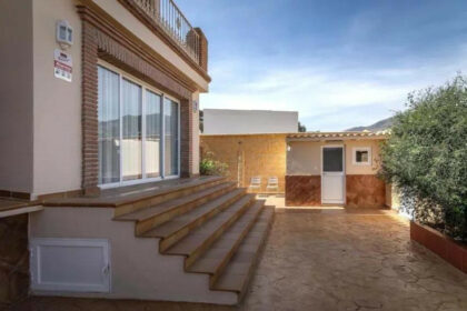 8c53f51c562a7238449c42bce3359a62 - 50