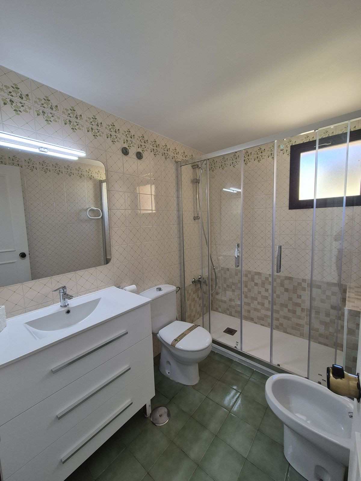 8c5771dcdc612bcd006c6df7b870be4d - 13