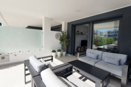 8c73d9c9fc0d43049df7d22a45bb6c9a - 16