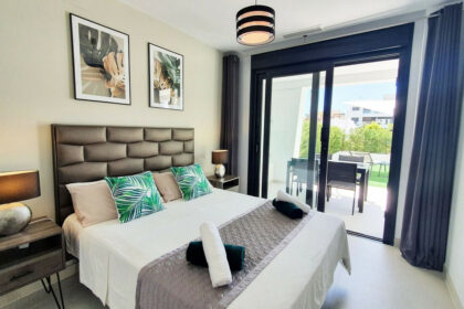 8c73d9c9fc0d43049df7d22a45bb6c9a - 9