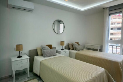 8d6f430618c09dcdb2f3145a624864ae - 12