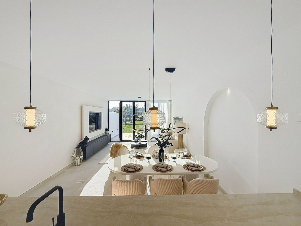 8ee4b024ab5607c8365c2f3ab3d5bf33 - 23