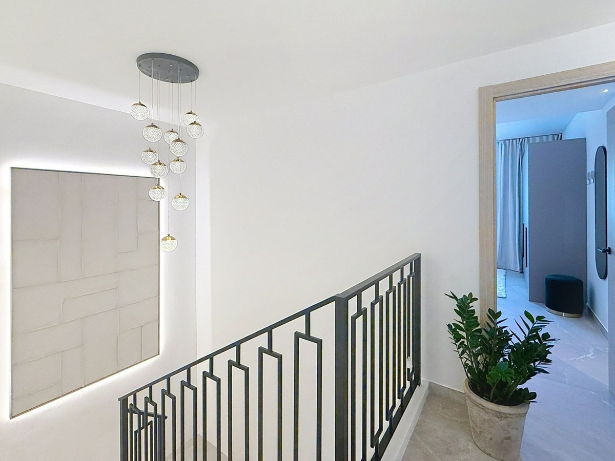 8ee4b024ab5607c8365c2f3ab3d5bf33 - 36