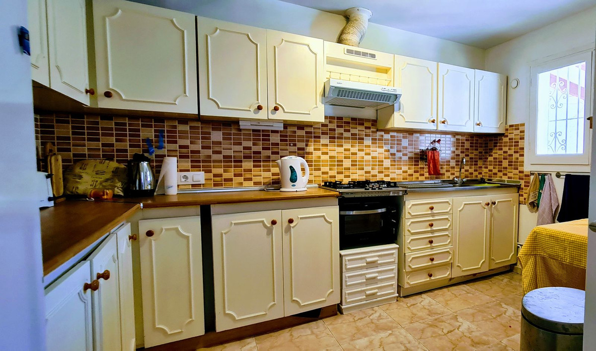 8f1b0fc6344ed20712526413b1472ae3 - 6