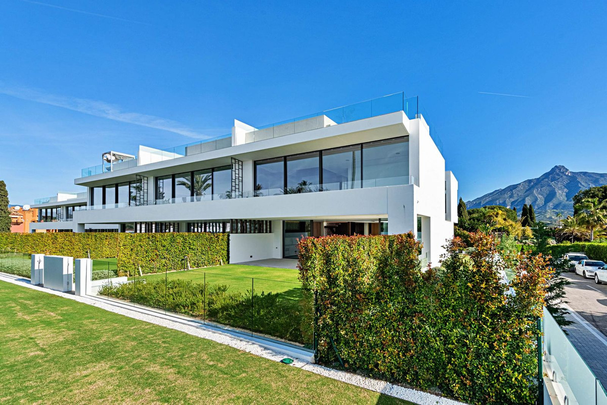 900c51a01b48aa6b863cb4dae052150d - 2