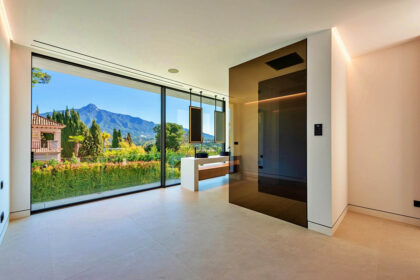 900c51a01b48aa6b863cb4dae052150d - 23