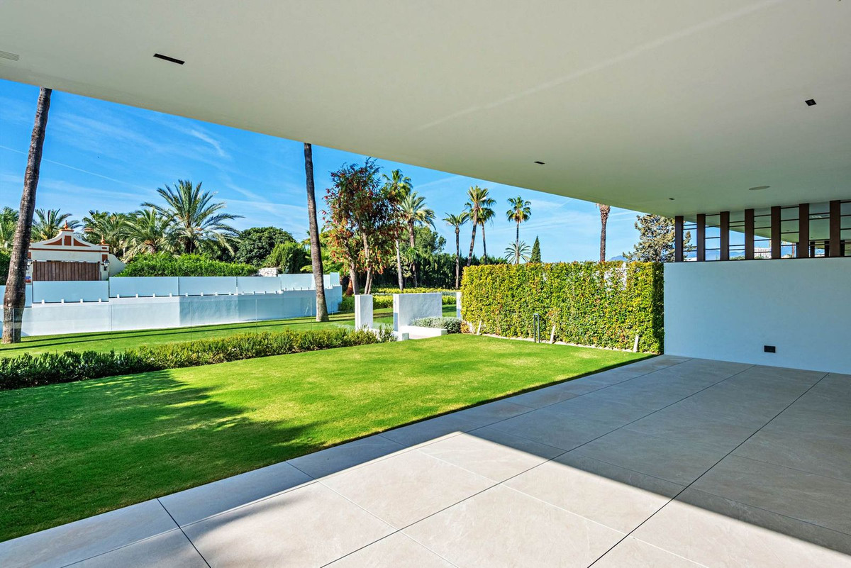 900c51a01b48aa6b863cb4dae052150d - 29