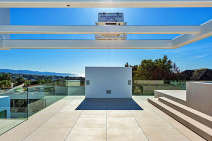 900c51a01b48aa6b863cb4dae052150d - 31