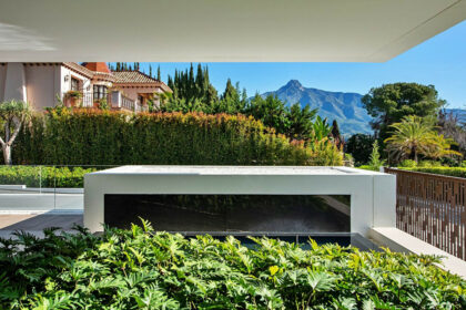 900c51a01b48aa6b863cb4dae052150d - 33