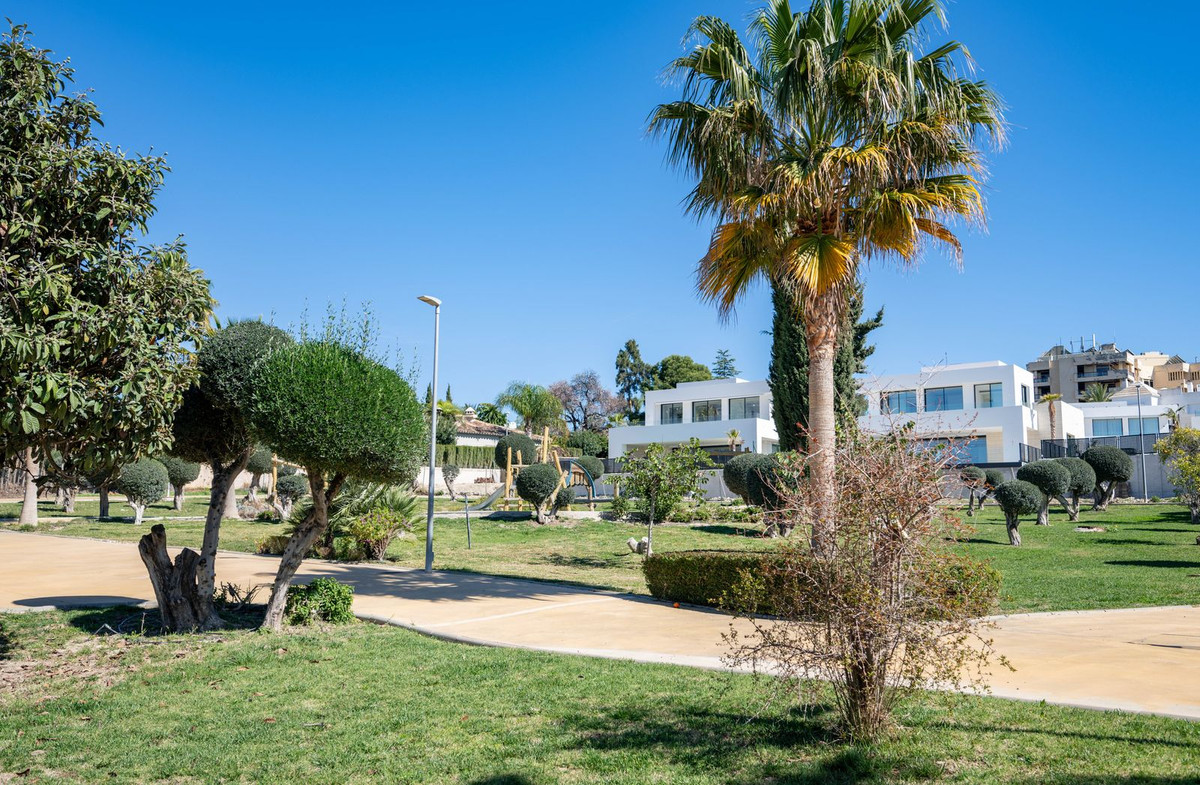 901e44011a9b5c3c1f14b31daf51e27a - 13