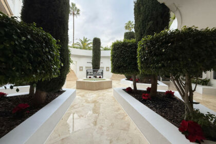 90ef065a801a4b5ba9609903c81a820d - 18