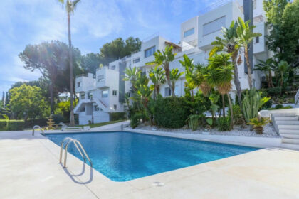 91846fb36d5b50c4e0ba570047f6bbfa - 13