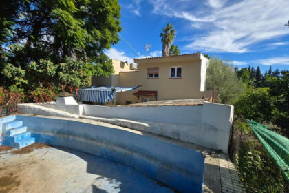 92712ed7aaef6828cb1797f9f1e97a04 - 32