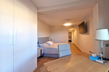 933092f40d44848fccfed9638be589e7 - 24