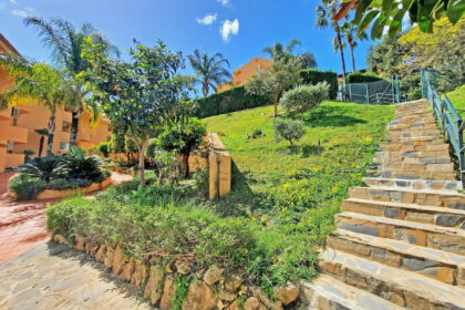 933092f40d44848fccfed9638be589e7 - 37