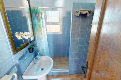 9335302e5b989bbb7fd08b066c86eb8d - 15