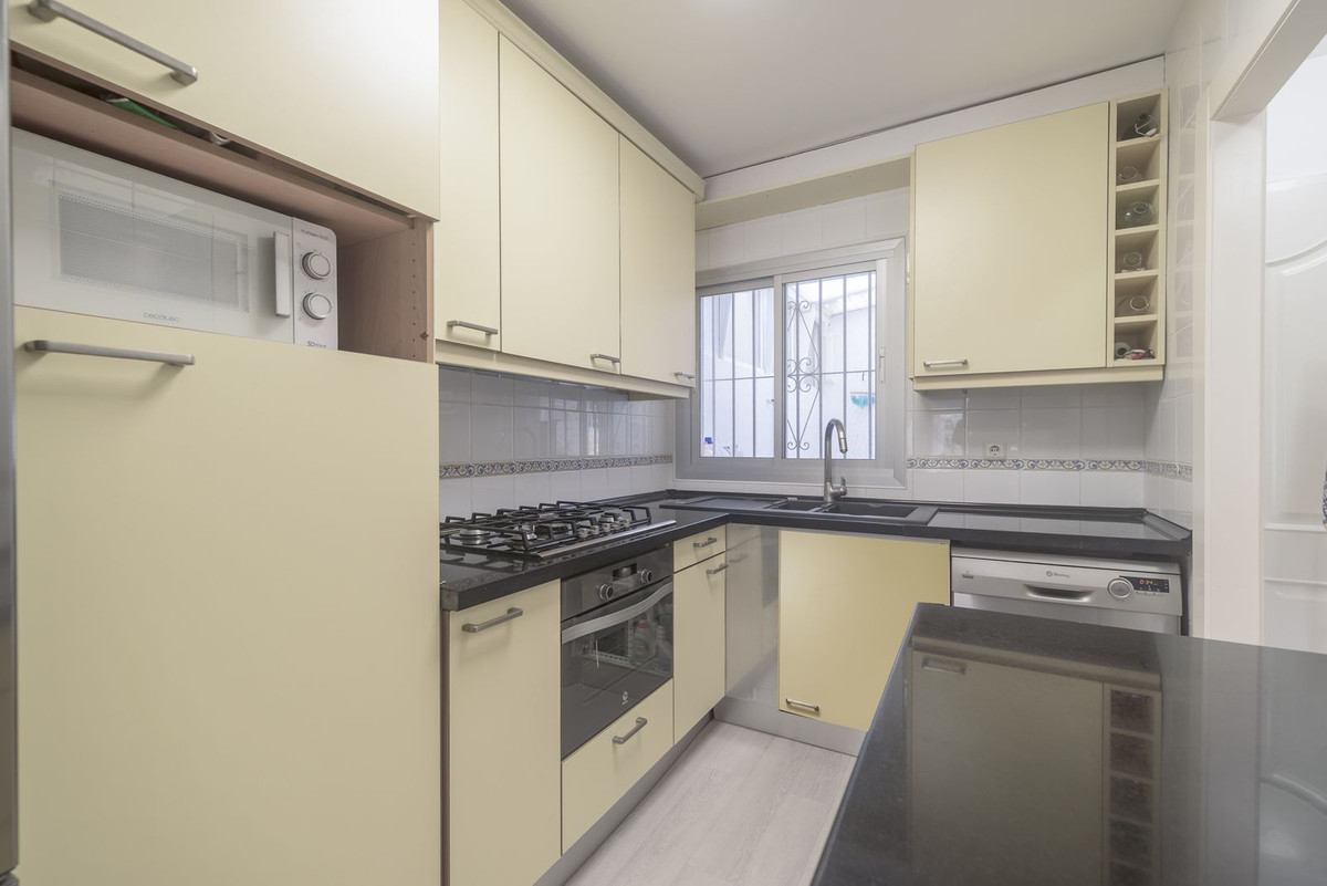 9418b0cf3b9c60231aa0afb8aca29710 - 12