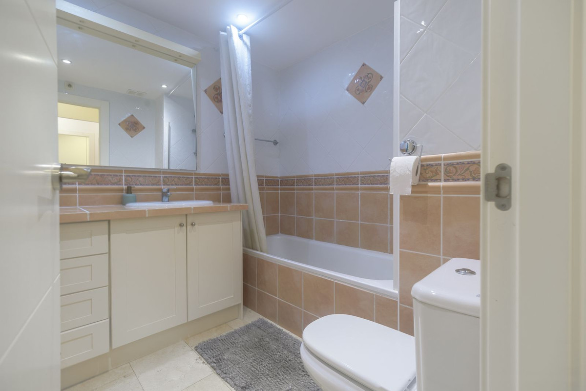 9418b0cf3b9c60231aa0afb8aca29710 - 20