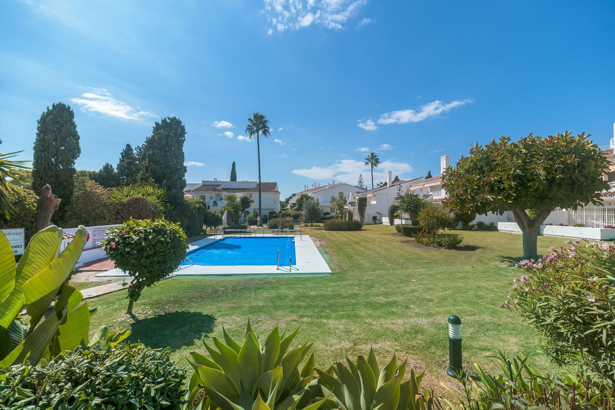 9418b0cf3b9c60231aa0afb8aca29710 - 30