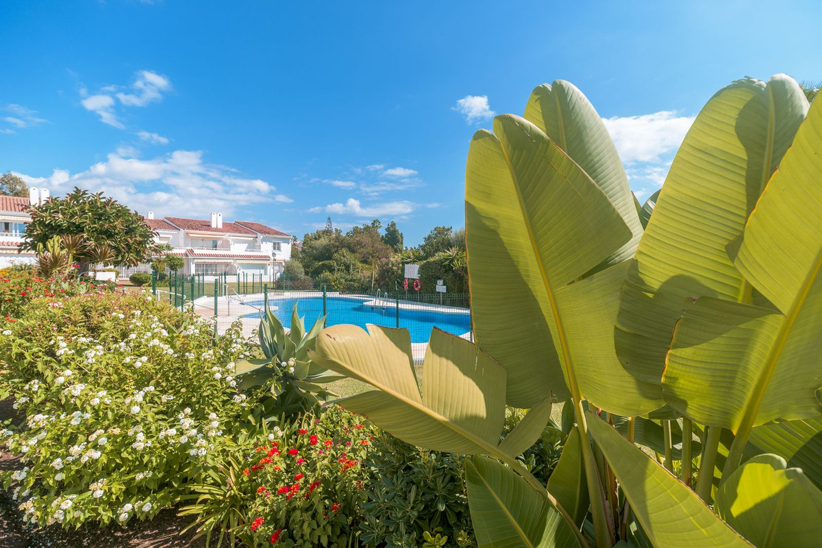 9418b0cf3b9c60231aa0afb8aca29710 - 32