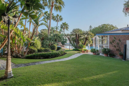 94382542f88374499409a9c50155195a - 30