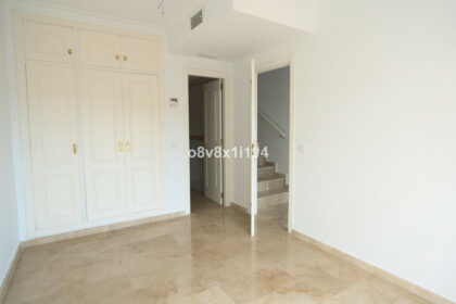 976ecf36640b97d409b97130ff8ed9e7 - 14