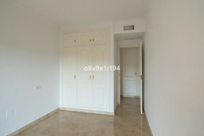 976ecf36640b97d409b97130ff8ed9e7 - 18