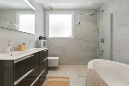 97c8a5387b14a17f010d0376e7615ea9 - 22