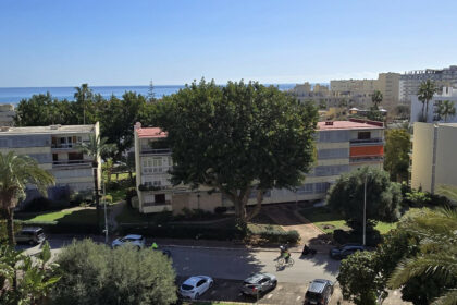 999a57dfb7b39bd9c5780ae5de52c030 - 12