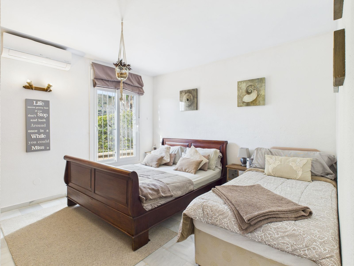 999ce8808c4739da7db19dd35543a813 - 13