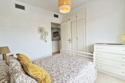 99f0d220b1cc3d007a31f84d68296d70 - 32