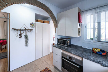 99fdefe5da240457eeebeb4f295b591a - 14