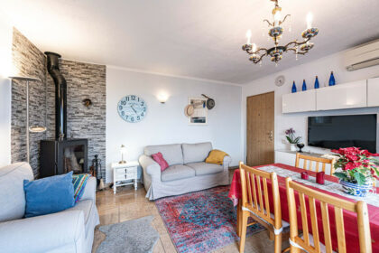 99fdefe5da240457eeebeb4f295b591a - 15