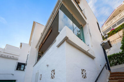 99fdefe5da240457eeebeb4f295b591a - 27