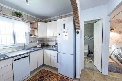 99fdefe5da240457eeebeb4f295b591a - 3