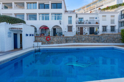 99fdefe5da240457eeebeb4f295b591a - 34