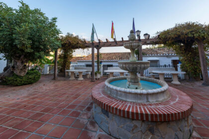 99fdefe5da240457eeebeb4f295b591a - 36