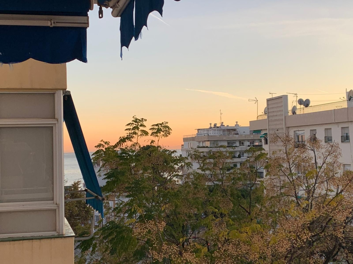 9a6c881b2b624164f2ddbfb74acef587 - 10