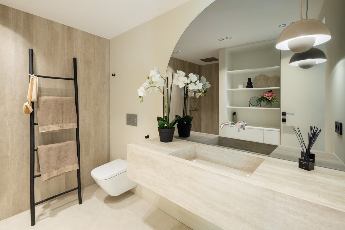 9a9f37575c0d84e6a1347ffa6c662a57 - 17