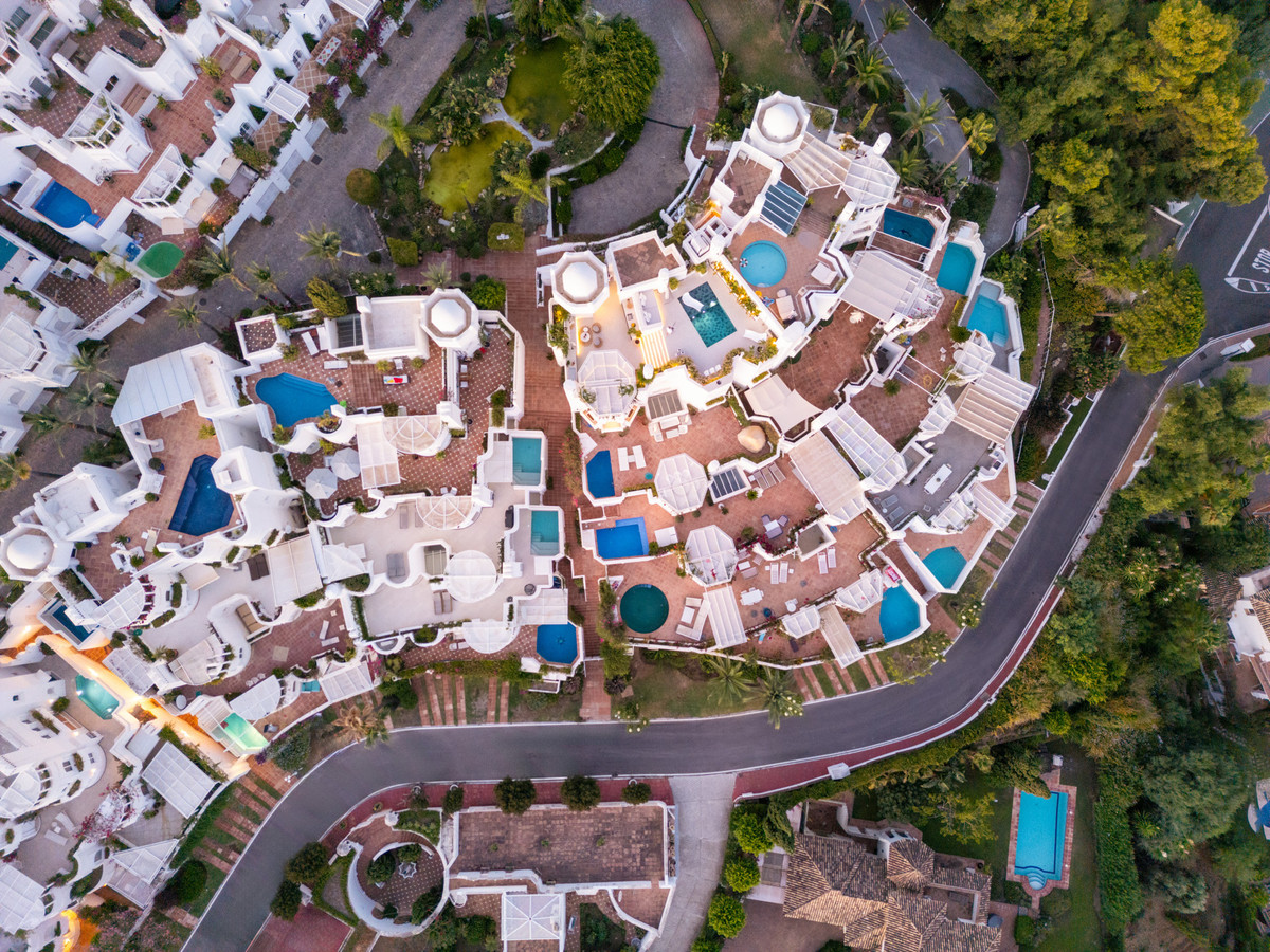 9a9f37575c0d84e6a1347ffa6c662a57 - 32