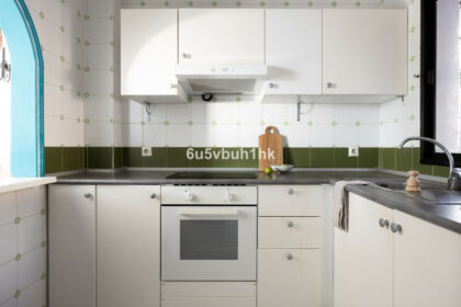 9acffb66368a5de04e9954a2b4d37040 - 18