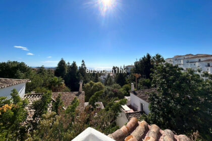 9acffb66368a5de04e9954a2b4d37040 - 35