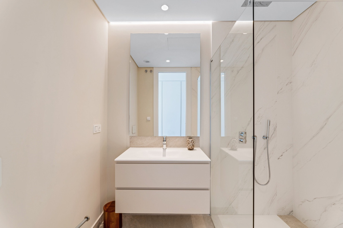 9ba04aae8826eb0aafcd82adf84d2237 - 11